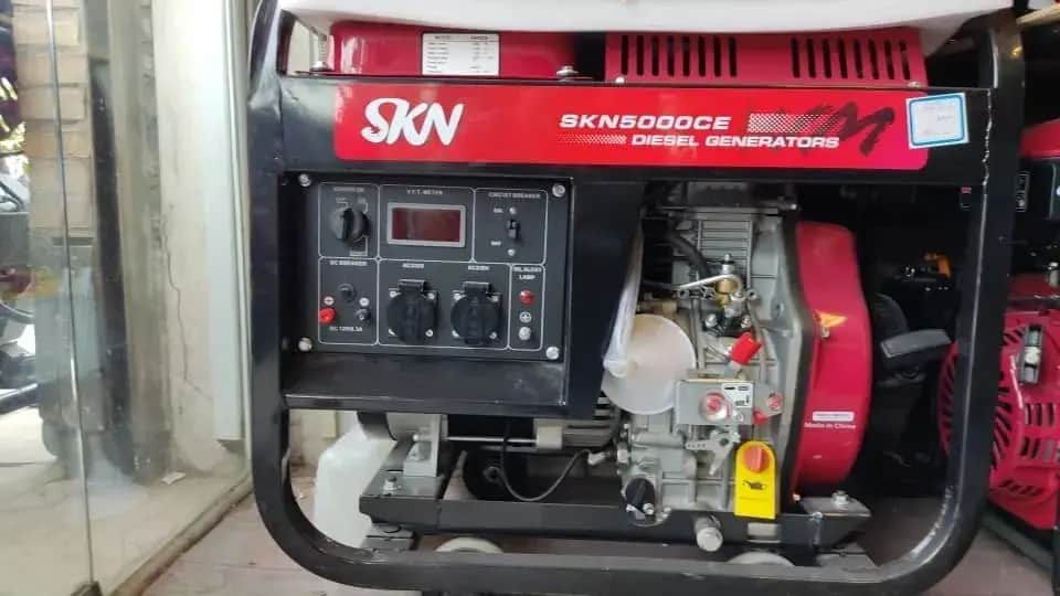 موتور برق 4.5 کیلووات  تک فاز دیزلی SKN مدل 5000CE - تصویر 1